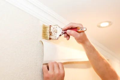 Pose de papier peint à Malestroit — revêtements muraux et toiles de verre